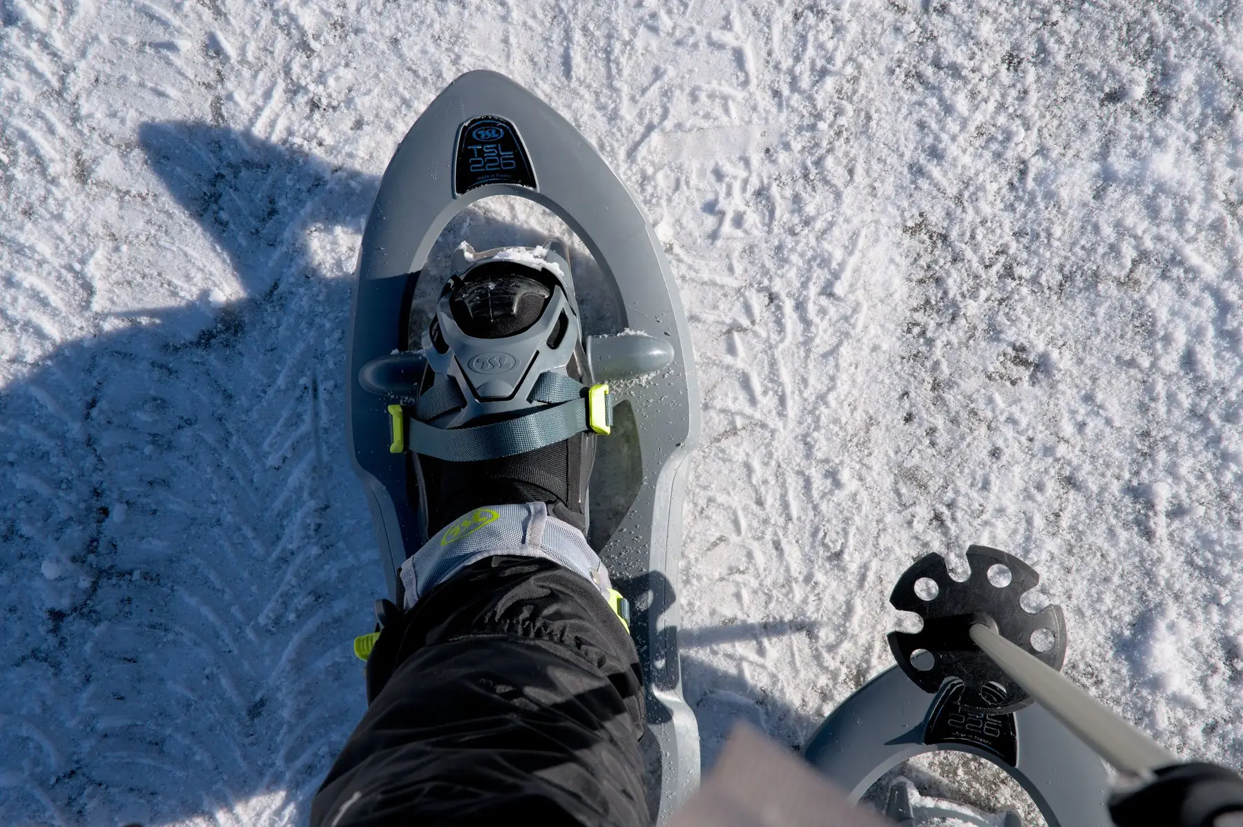 Vendette Peak, nearby activity: Snowshoes overlooking a high mountain landscape, luxury vacation rental in Silverthorne, Colorado